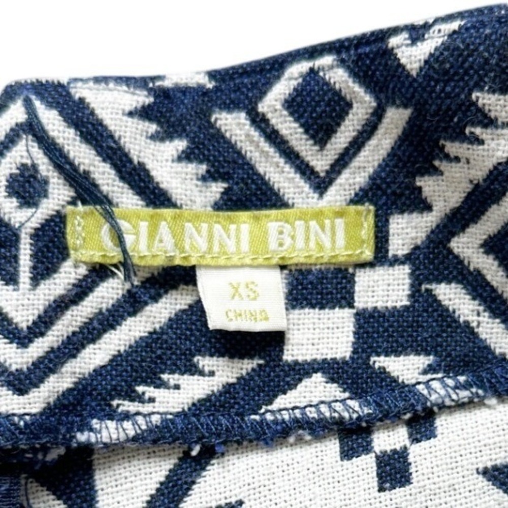 Gianni Bini Navy White Geometric Aztec‎ Print Cotton High Waist 3" Inseam Shorts - Picture 5 of 5